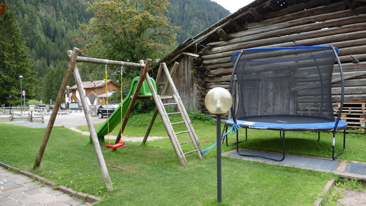 Villa Artic Apartments Campitello di Fassa Extérieur photo